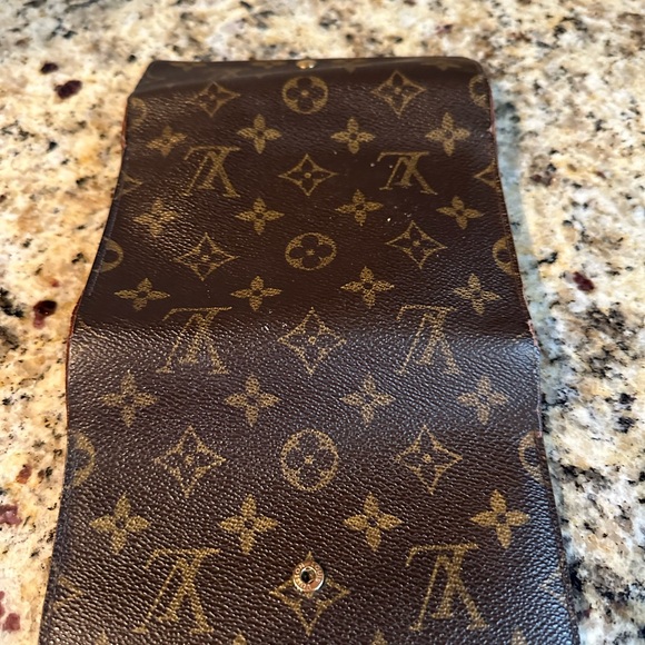 Vintage authentic Louis Vuitton wallet - Picture 3 of 3